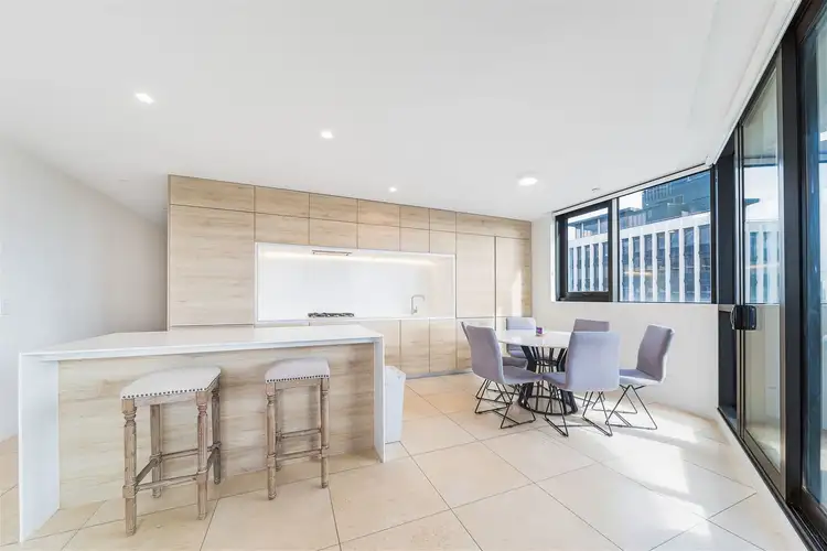 1605/12 Queens Rd, Melbourne VIC 3004