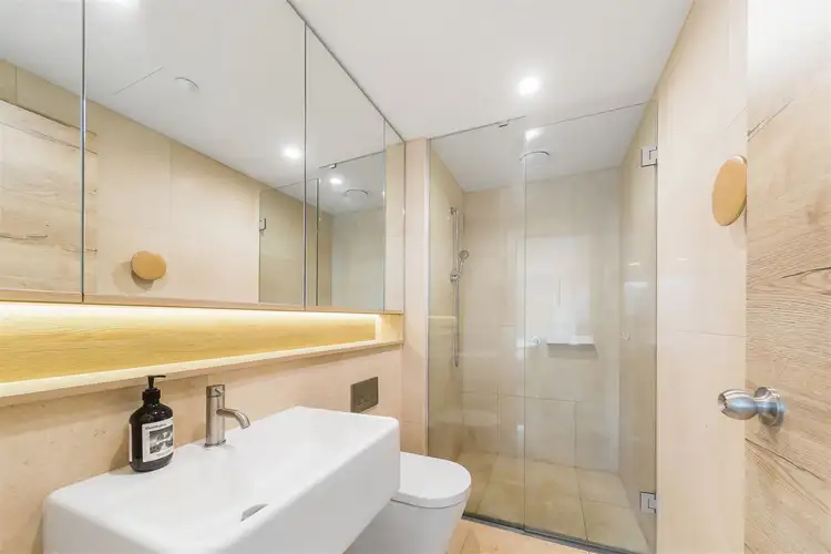 Fifth view of Homely apartment listing, 1605/12 Queens Rd, Melbourne VIC 3004