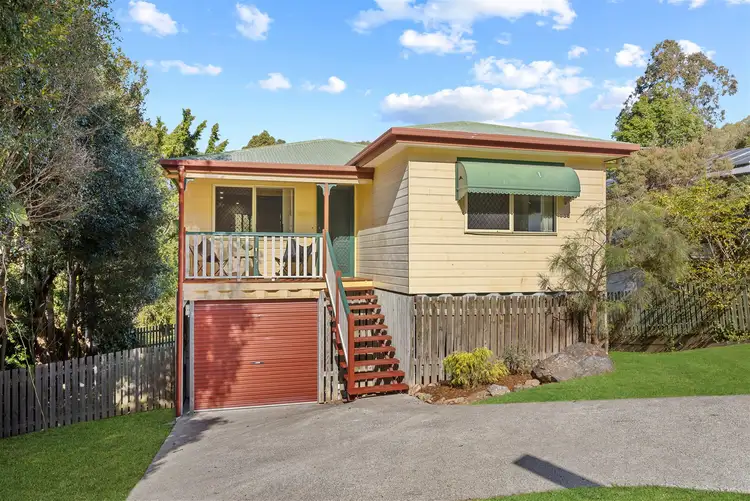 30 Roseglen Street, Greenslopes QLD 4120