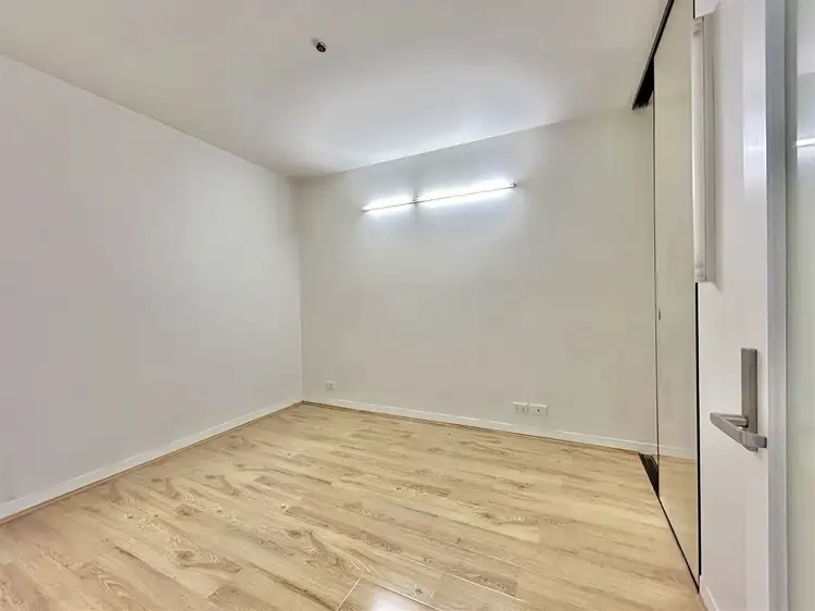 Third view of Homely apartment listing, 3305/31 A'Beckett St, Melbourne VIC 3000