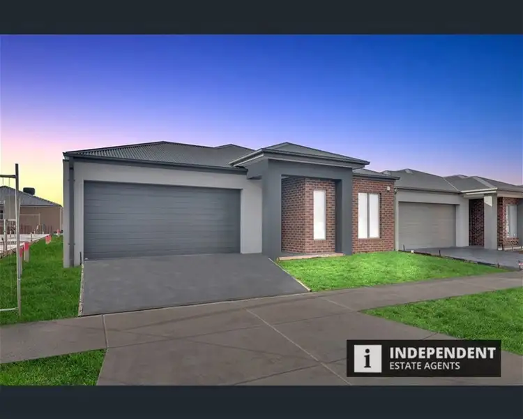 34 Trudeau st, Melton South VIC 3338