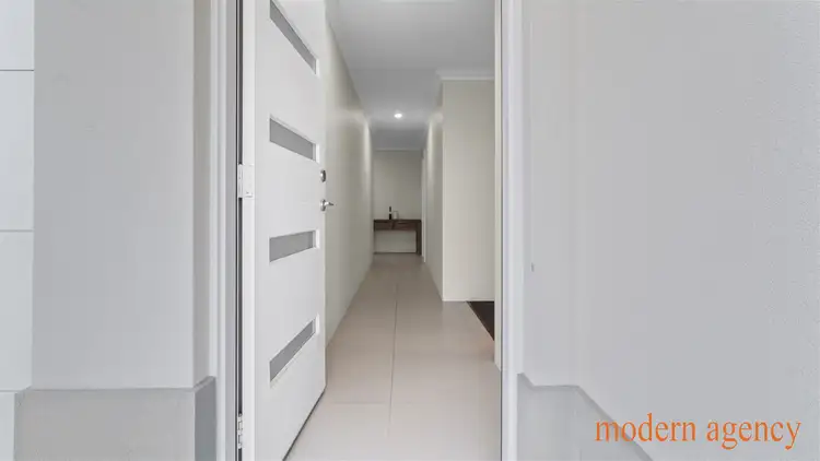 Second view of Homely house listing, 33 Marlinspike Boulevard, Jindalee WA 6036