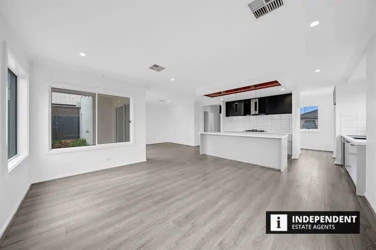 Fifth view of Homely house listing, 2 Leeton Street, Cobblebank VIC 3338