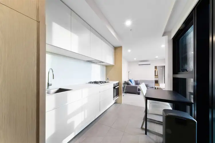 3305 /8 Pearl River Rd, Docklands VIC 3008