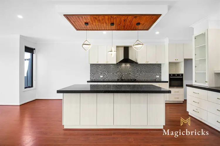 Third view of Homely house listing, 3 BRACKNELL CRESCENT, Strathtulloh VIC 3338