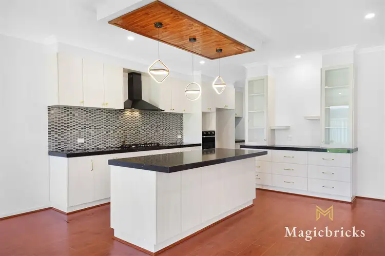 Fifth view of Homely house listing, 3 BRACKNELL CRESCENT, Strathtulloh VIC 3338