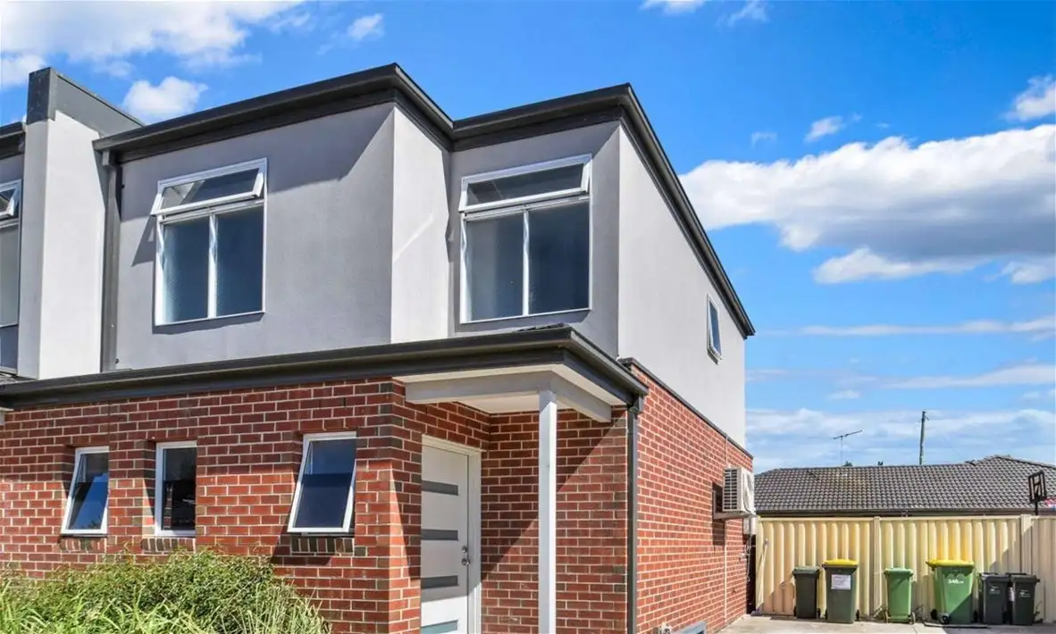 Main view of Homely townhouse listing, 2/41 Winter Cres, Reservoir VIC 3073