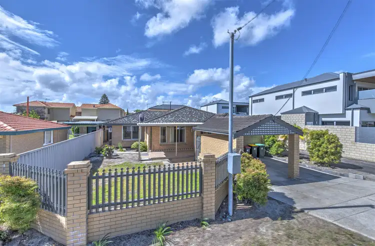 A/21 Renmark Street