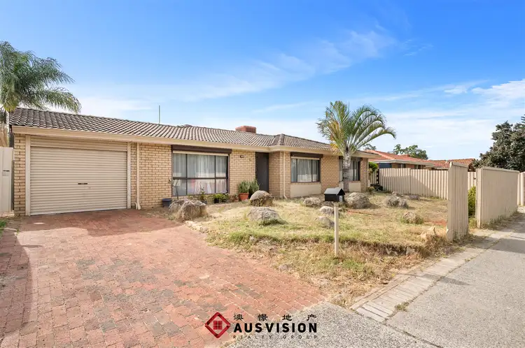 6 Burslem Dr, Thornlie WA 6108