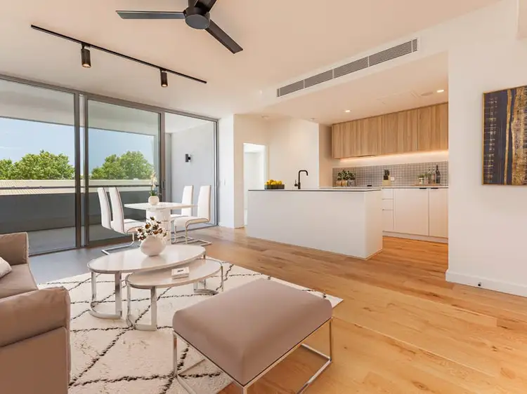 304/52 Adelaide Street