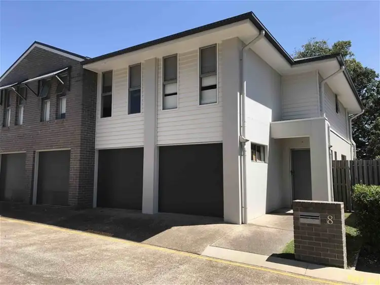 605/8 Win Street