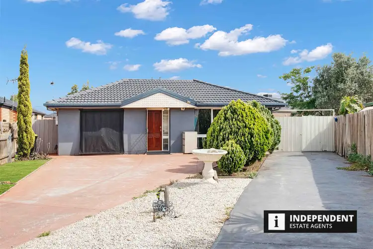 9 Garfield close, Melton South VIC 3338