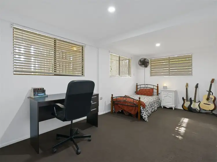 Fifth view of Homely house listing, 8 Glenlyn Street, Wynnum West QLD 4178