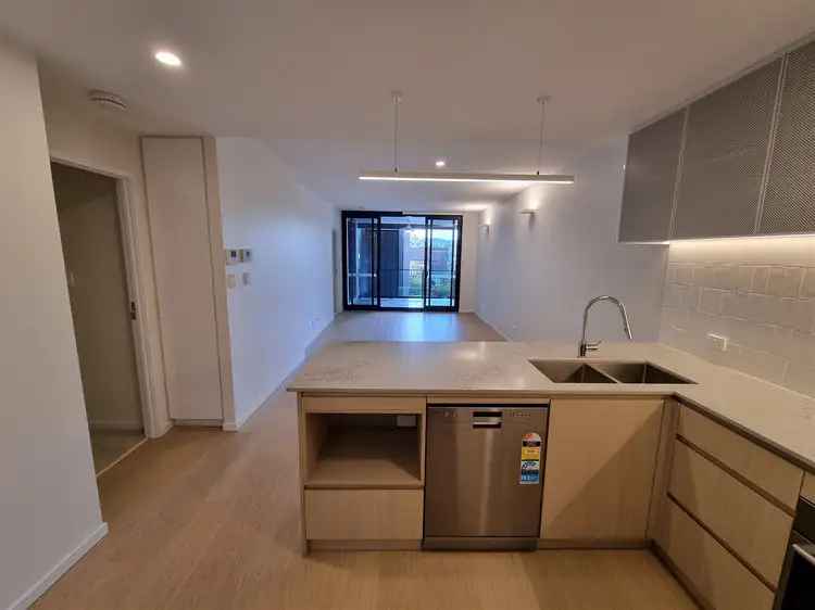 406/68 Sir Fred Schonell Drive