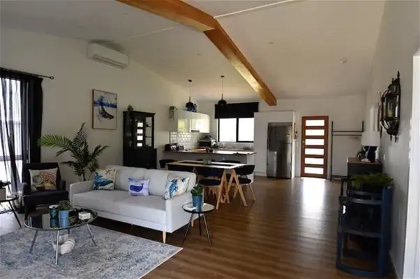 16-18 Sunburst Avenue