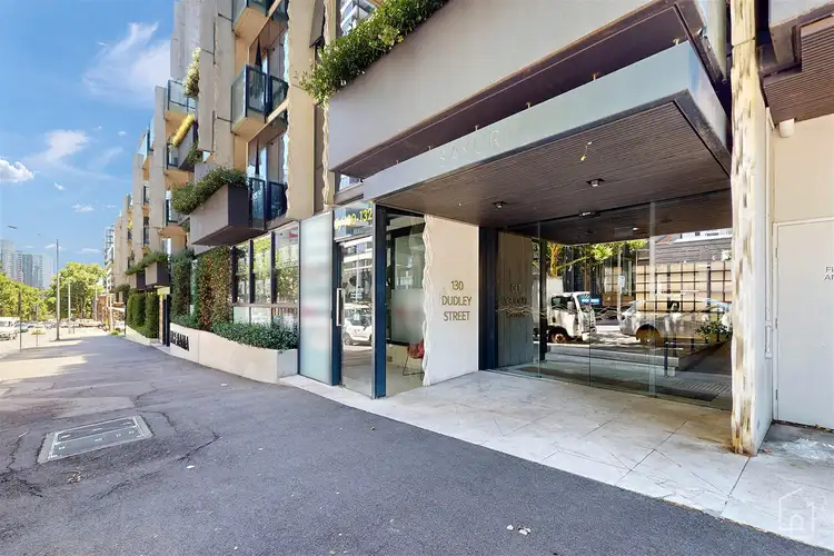 G06/130 Dudley Street