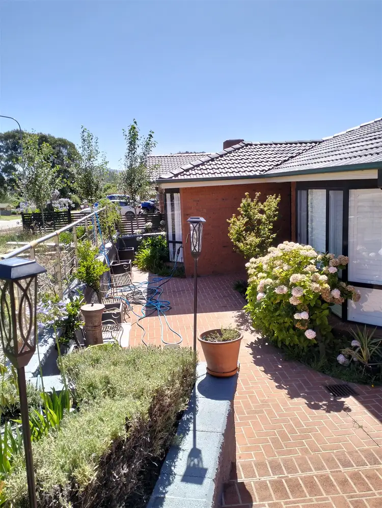 15 smeaton, Banks ACT 2906