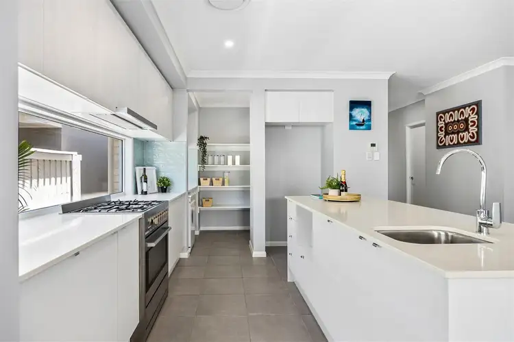 5 Staccato way, Palmview QLD 4553