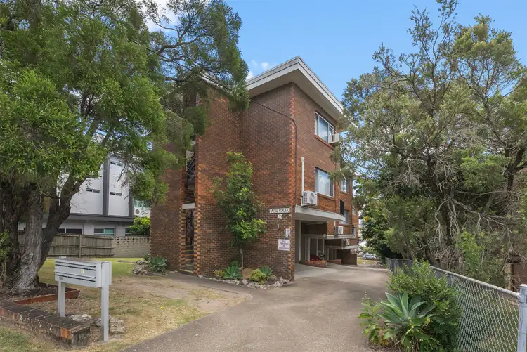 Main view of Homely unit listing, 2/42 Eighth Avenue, Coorparoo QLD 4151