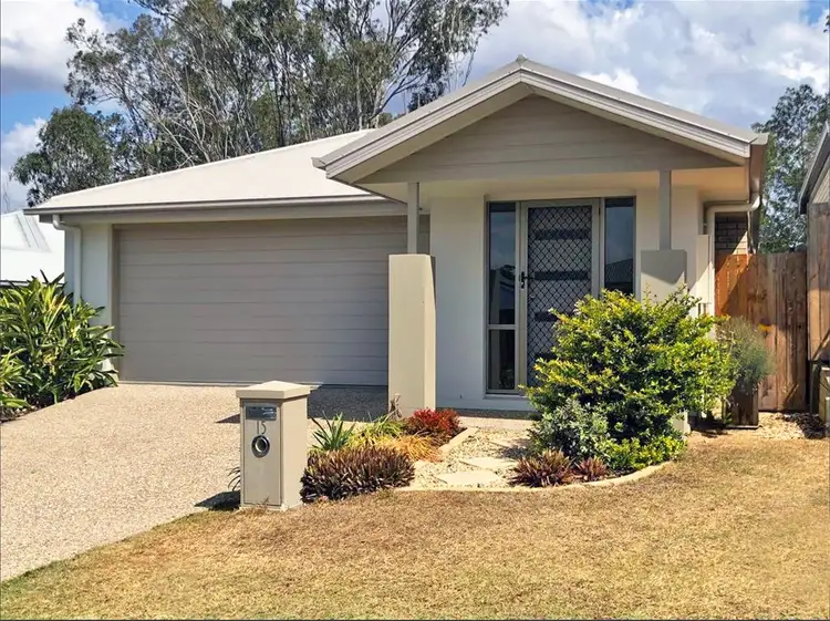 15 Lark Place