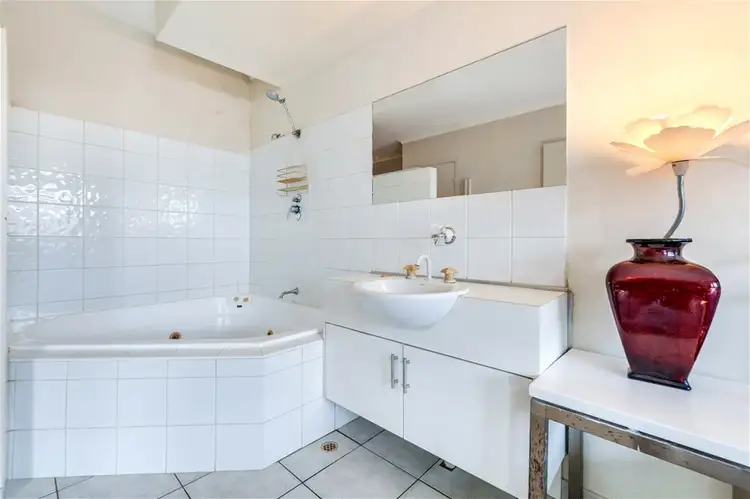 59/21 Cavenagh St, Darwin City NT 800