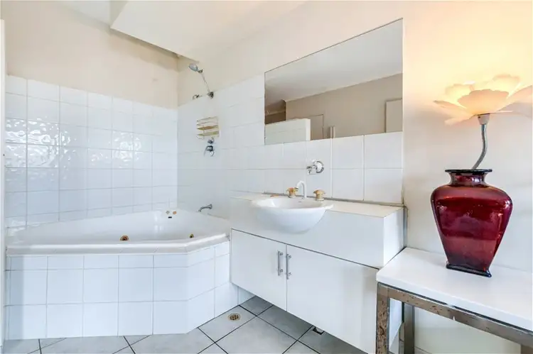 59/21 Cavenagh St, Darwin City NT 800