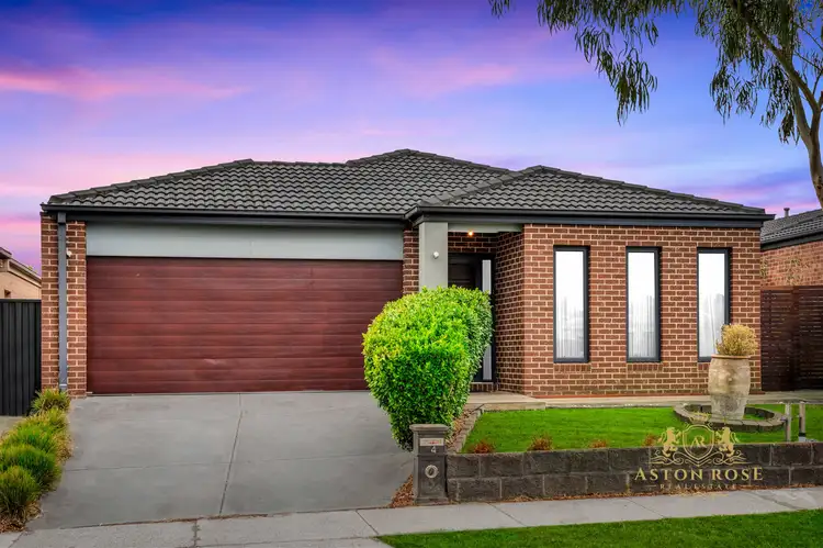 14 Brolin Terrace, Cranbourne North VIC 3977