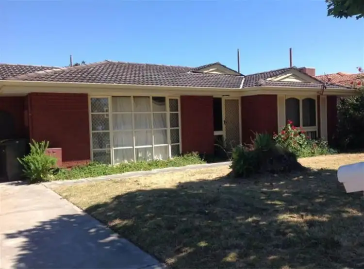 7 Solandra Way, Forrestfield WA 6058