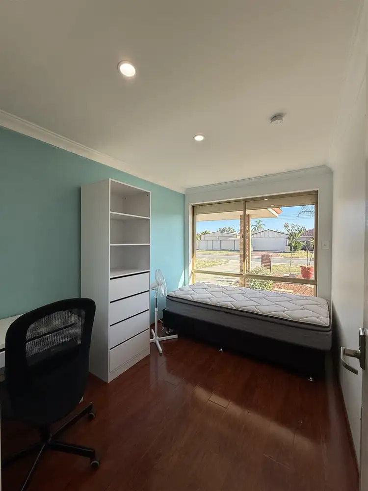 Room 5/1 Mackay Crescent