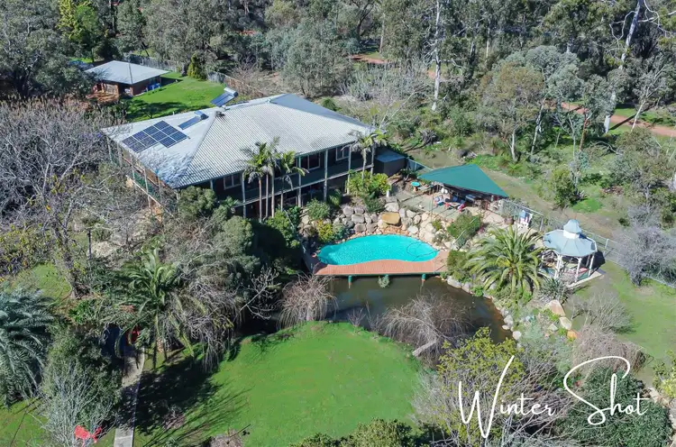 8 Johnston Road, Parkerville WA 6081