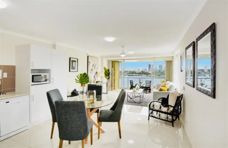 23/2894-2910 GOLD COAST HIGHWAY, Surfers Paradise QLD 4217