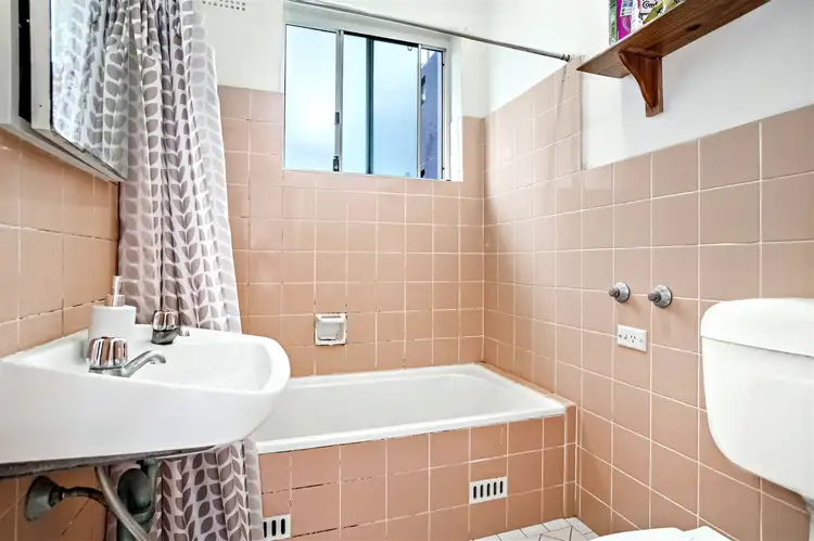 Fifth view of Homely unit listing, 10/54-56 regent, Kogarah NSW 2217