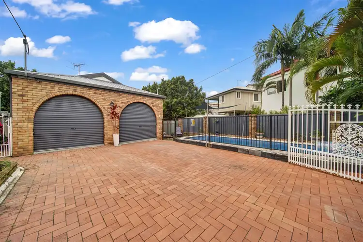 Second view of Homely house listing, 4 Thompson Crescent, Clontarf QLD 4019