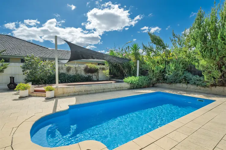 6 Muirfield Way, The Vines WA 6069