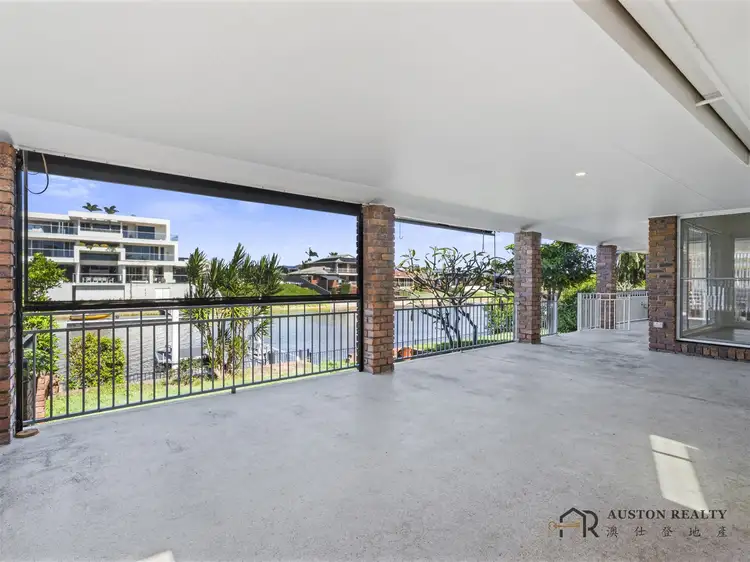 33 Firmin Court, Mermaid Waters QLD 4218