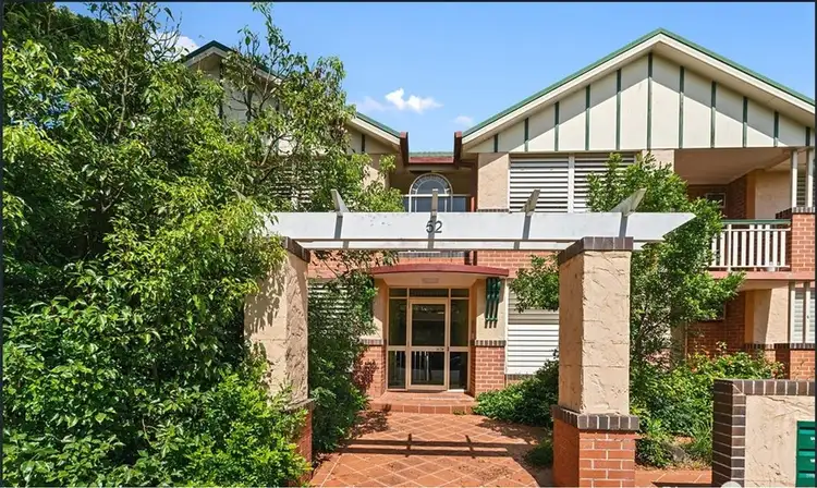 B4/52 Baron Street, Greenslopes QLD 4120