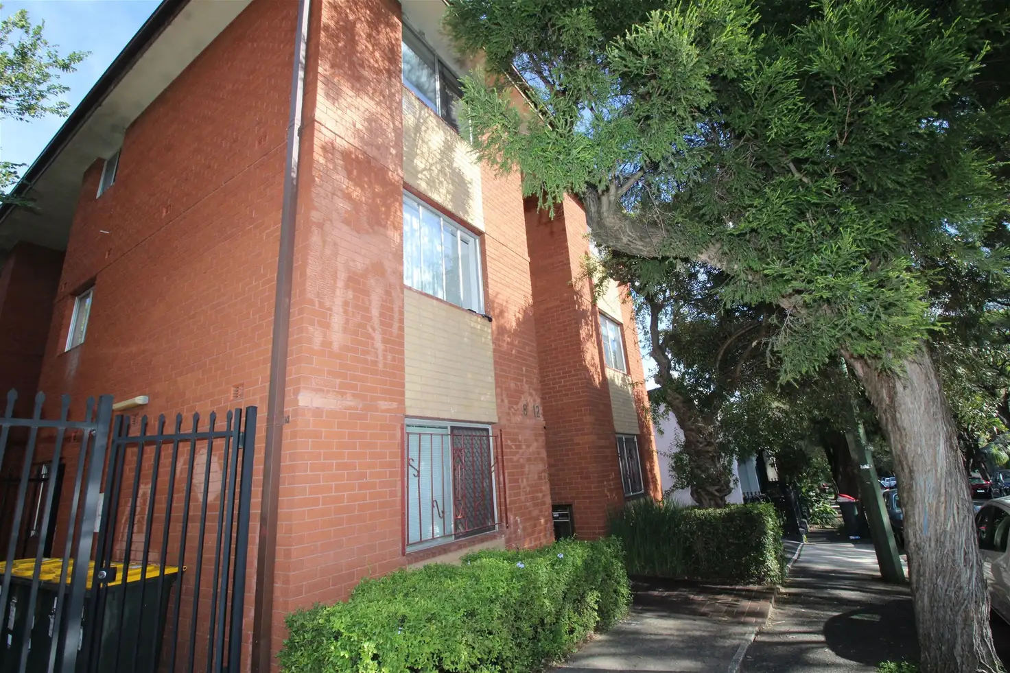 Main view of Homely studio listing, 10/8-12 Kent Street, Newtown NSW 2042