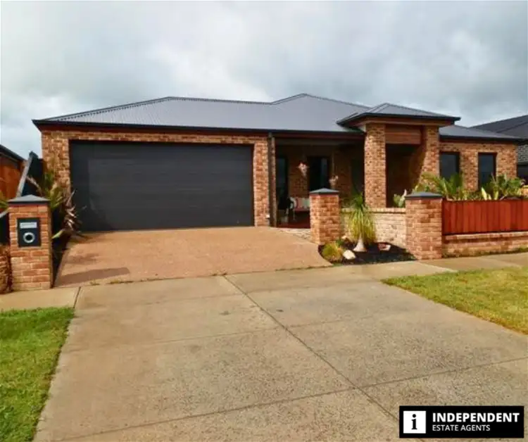 116 Sandalwood Drive, Pakenham VIC 3810