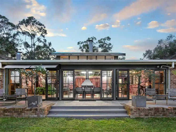 18 Emperor Place, Kenthurst NSW 2156