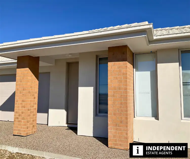 70 Carrera Crescent, Clyde VIC 3978