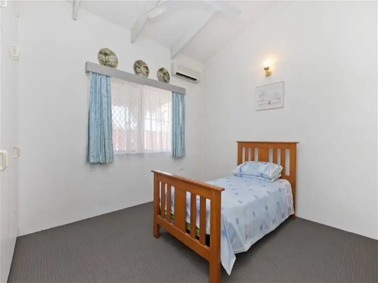 Sixth view of Homely semi-detached listing, 1/17 Gotham St, Leanyer NT 812
