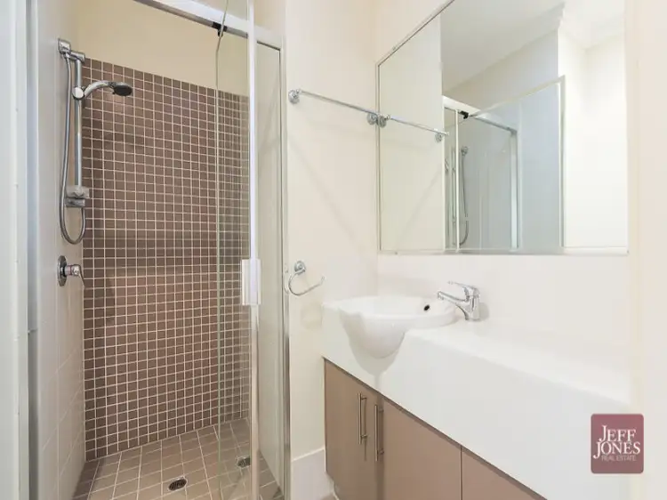 Fifth view of Homely townhouse listing, 6/127 Ekibin Road, Annerley QLD 4103