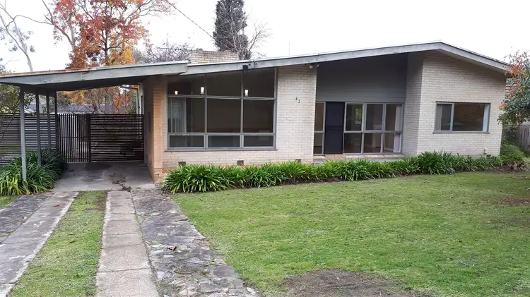 42 Lucknow, Mitcham VIC 3132