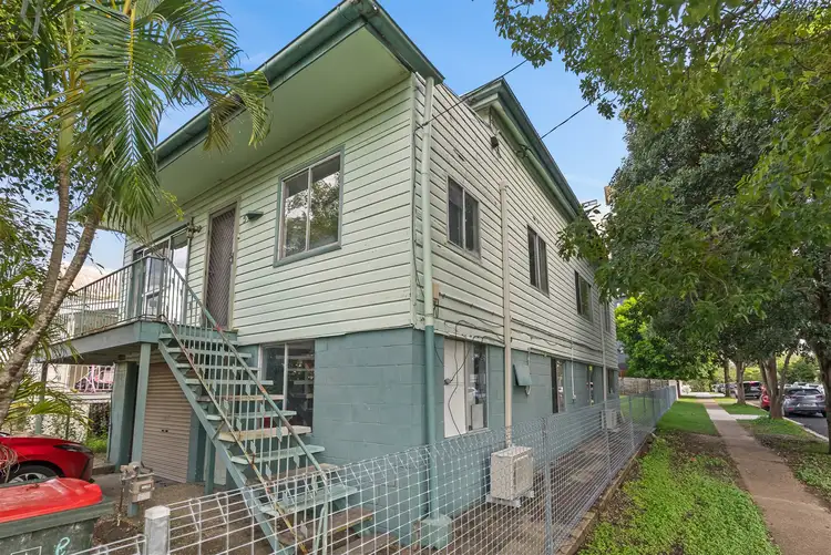 51 Cleveland Street, Greenslopes QLD 4120