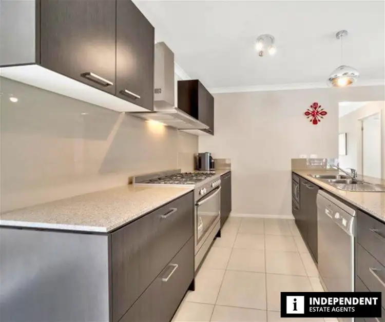 Fifth view of Homely house listing, 4 Winchcombe Way, Cranbourne North VIC 3977