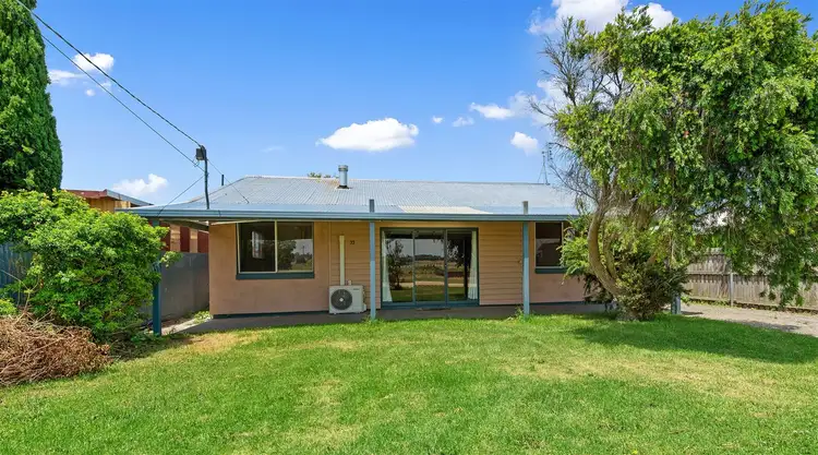 22 Ellen Avenue, Seaspray VIC 3851