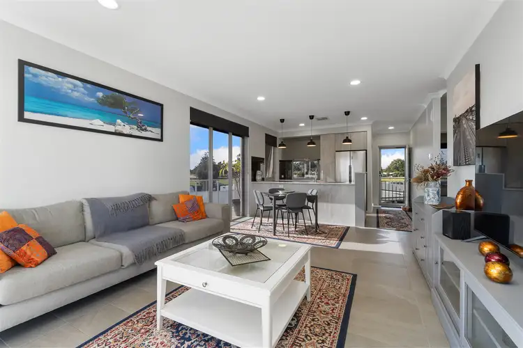20/2 Lahinch Vista, Gnangara WA 6077