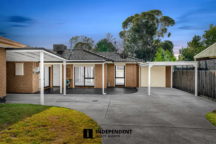 2/3 Cranbourne Drive, Cranbourne VIC 3977