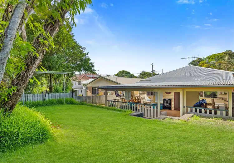 92 Boxgrove Avenue, Wynnum QLD 4178