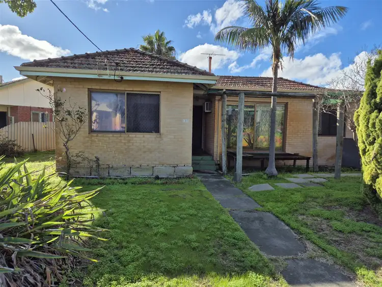 327 Belgravia Belgravia Street, Cloverdale WA 6105